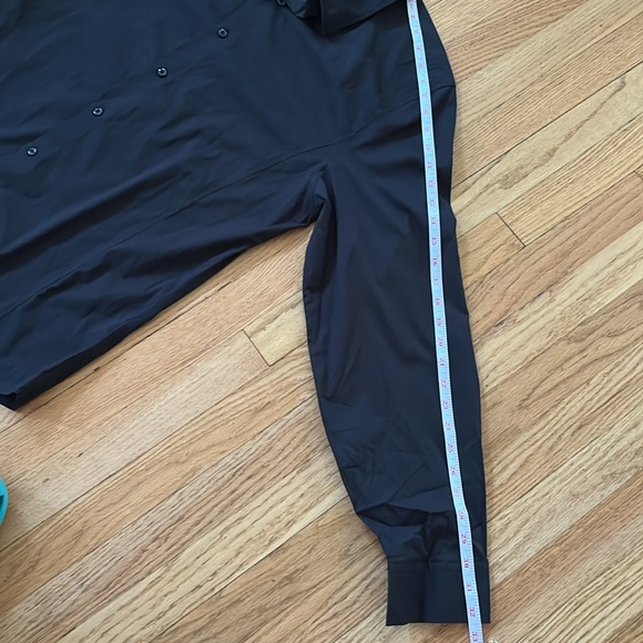 Guess mens black bottom up shirt XL  nwt - Picture 8 of 10